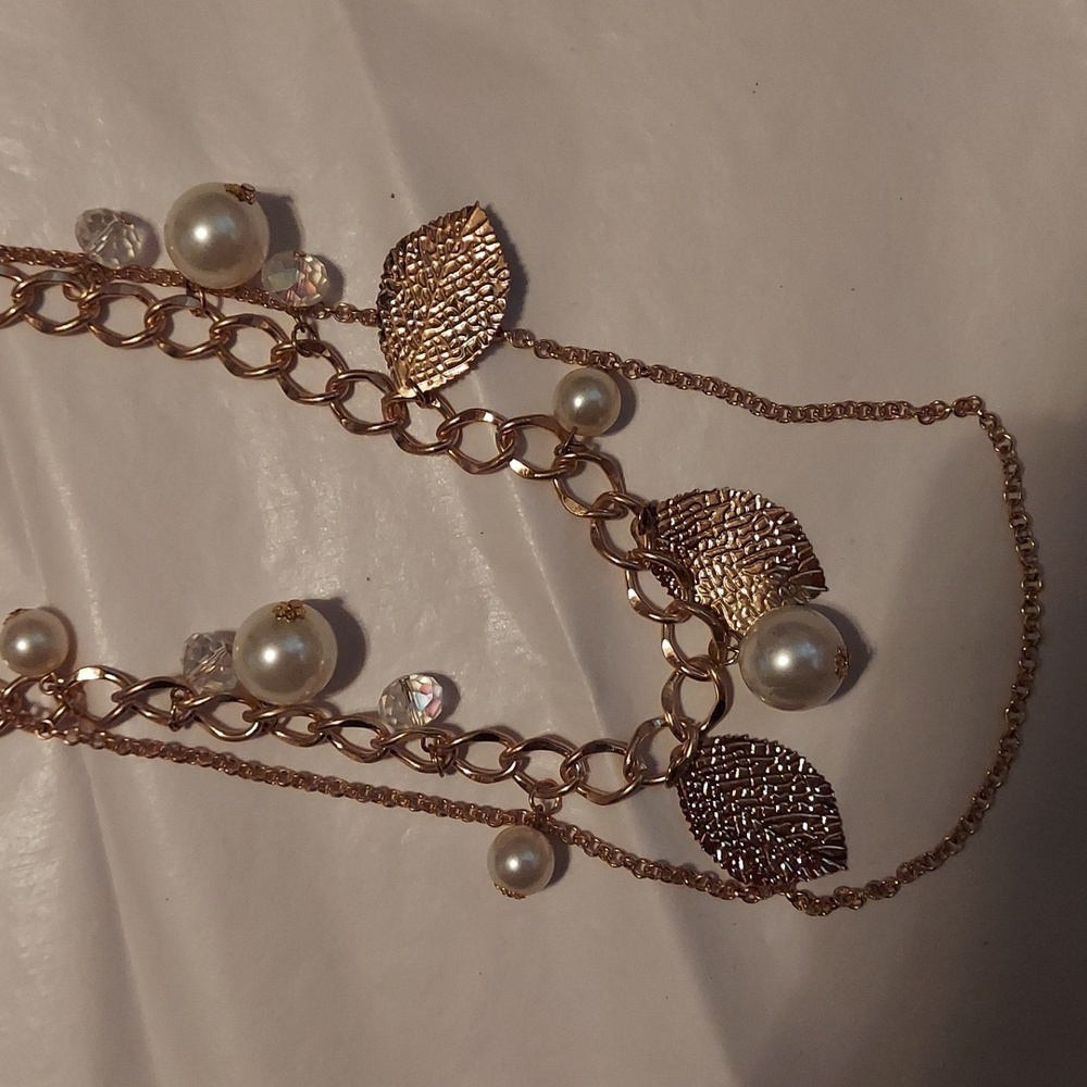 Gold Costume Jewelry with gold leaves and faux pearls - Picture 2 of 3